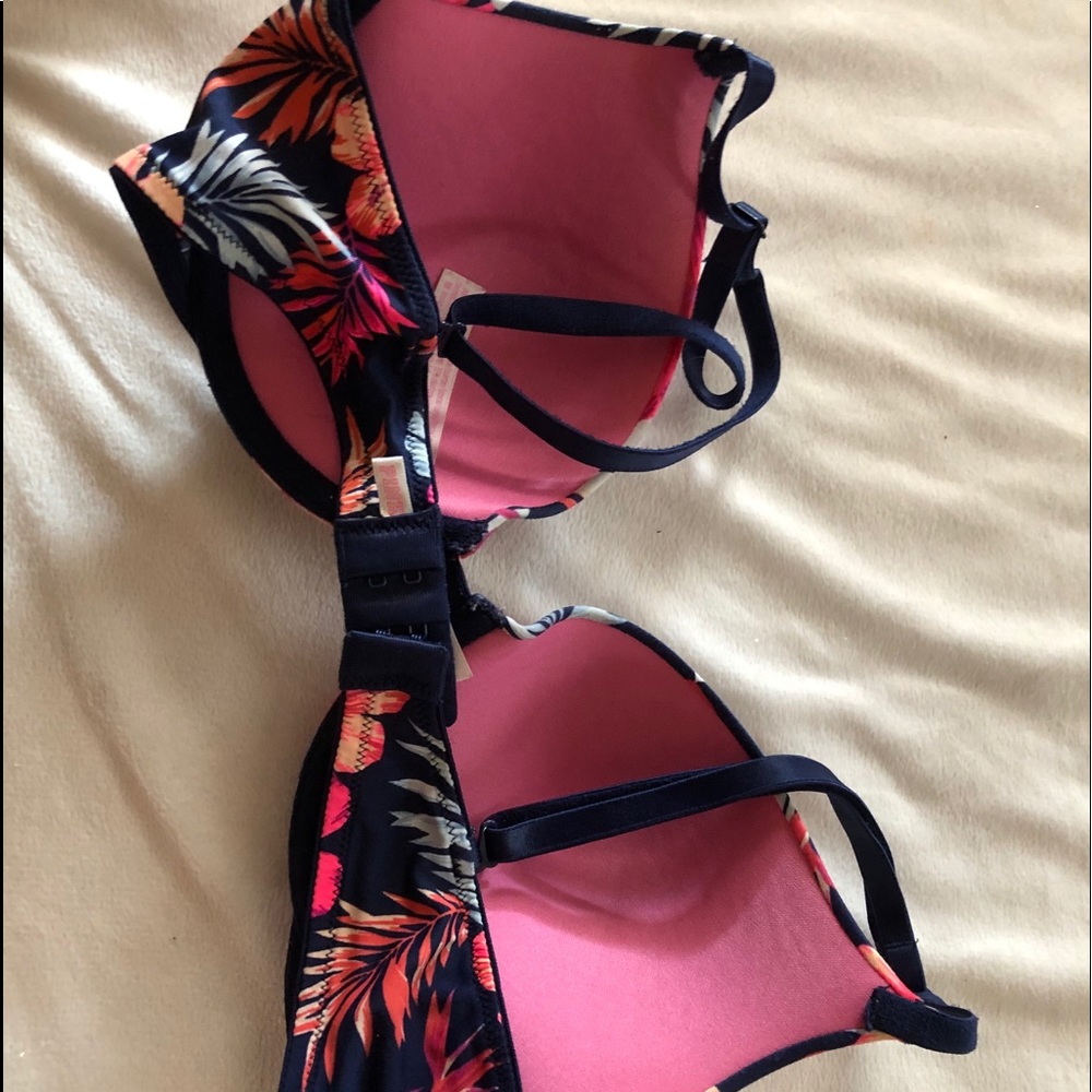 Pink bra - Picture 2 of 2